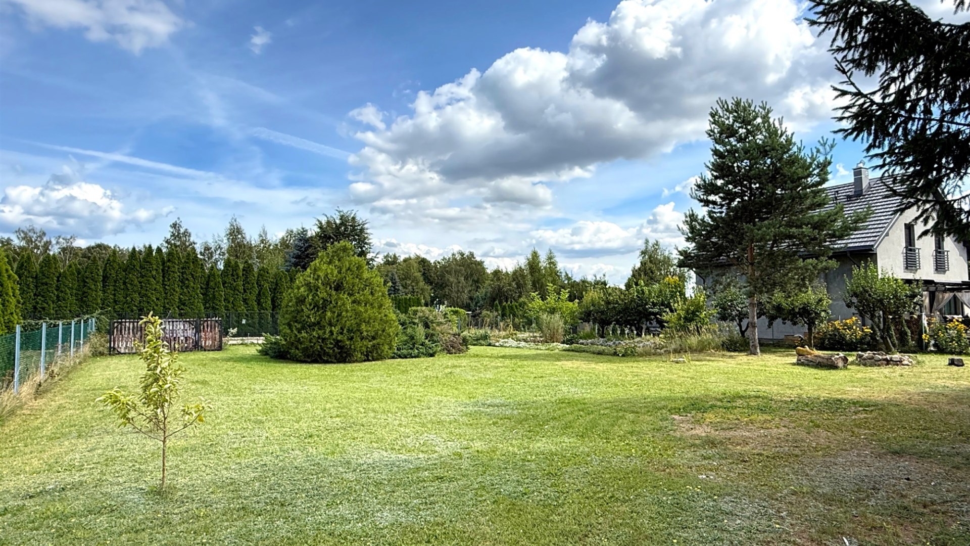 Działka na sprzedaż