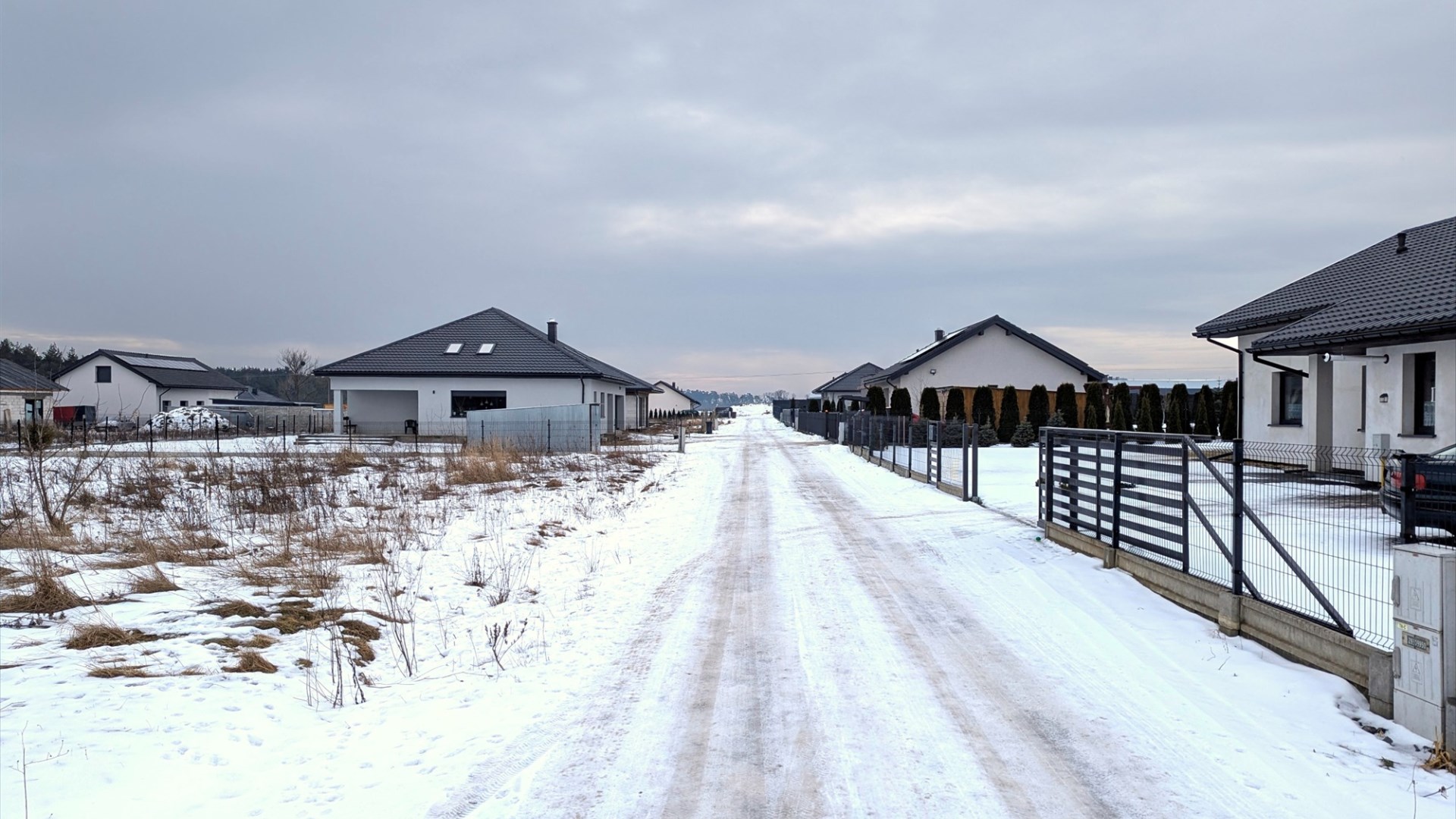 Działka na sprzedaż