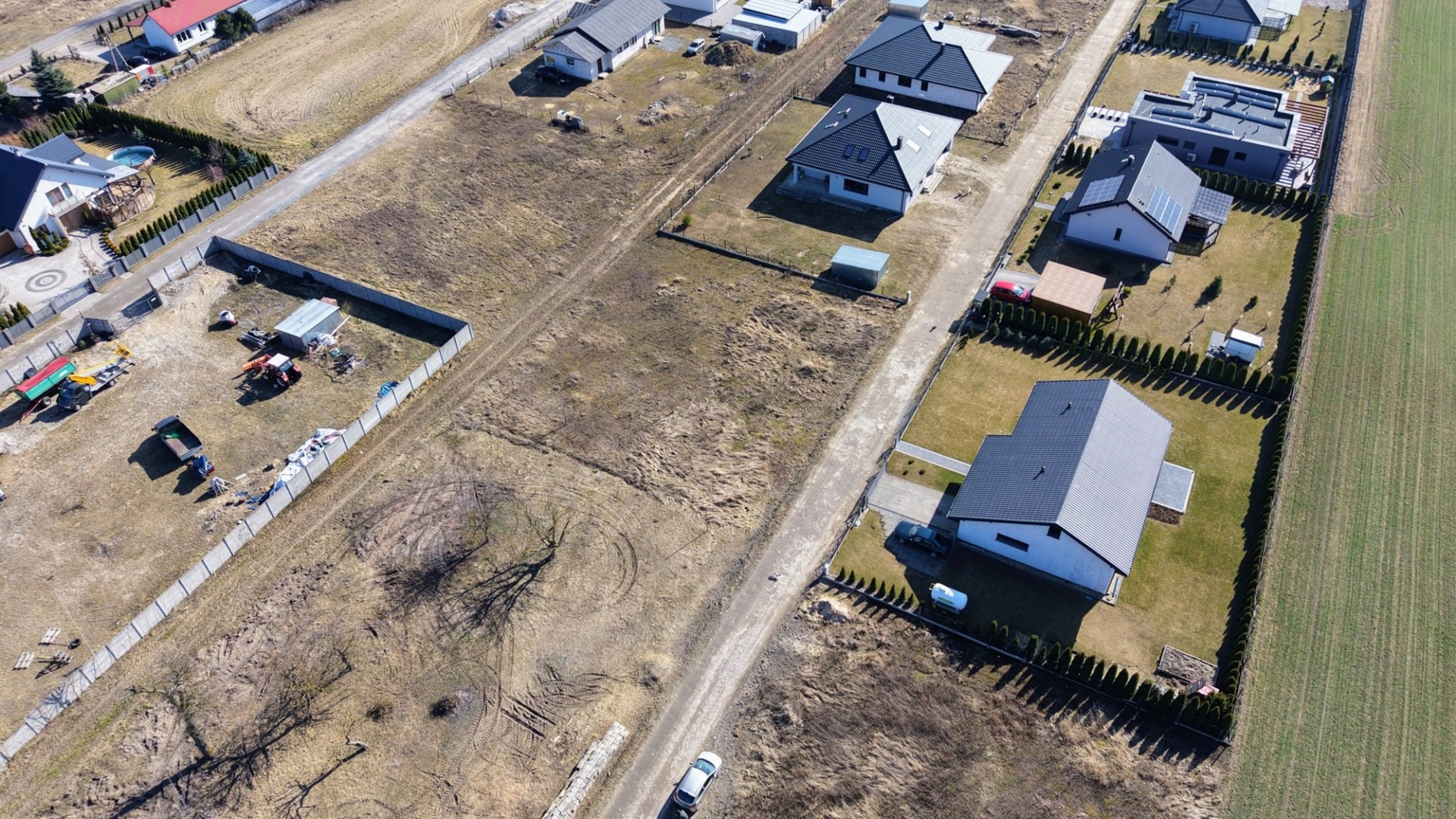 Działka na sprzedaż